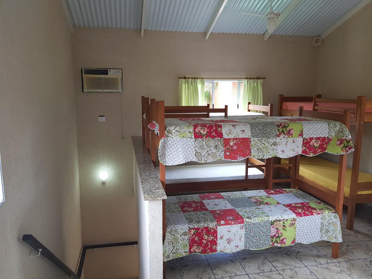 Residencial Dos Portugas Hotel Praia de Boraceia ภายนอก รูปภาพ